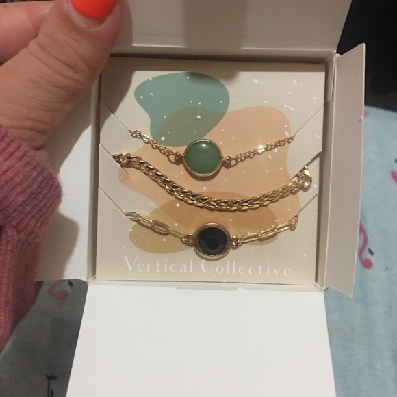 VERTICAL COLLECTIVE | alora bracelet layering set - Picture 2 of 3